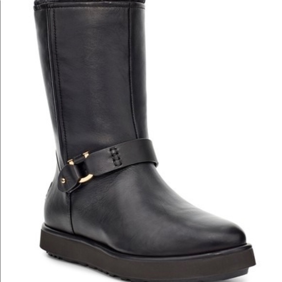 UGG Classic Berge Genuine Shearling Lined Boot - Picture 2 of 9